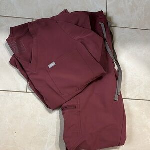 Figs burgundy set- Zamora joggers and top in medium